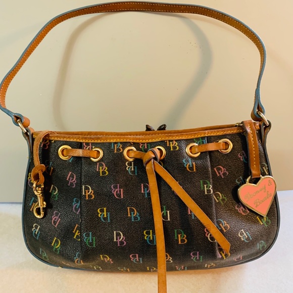Dooney & Bourke Handbags - Dooney & Bourke Vintage Purse